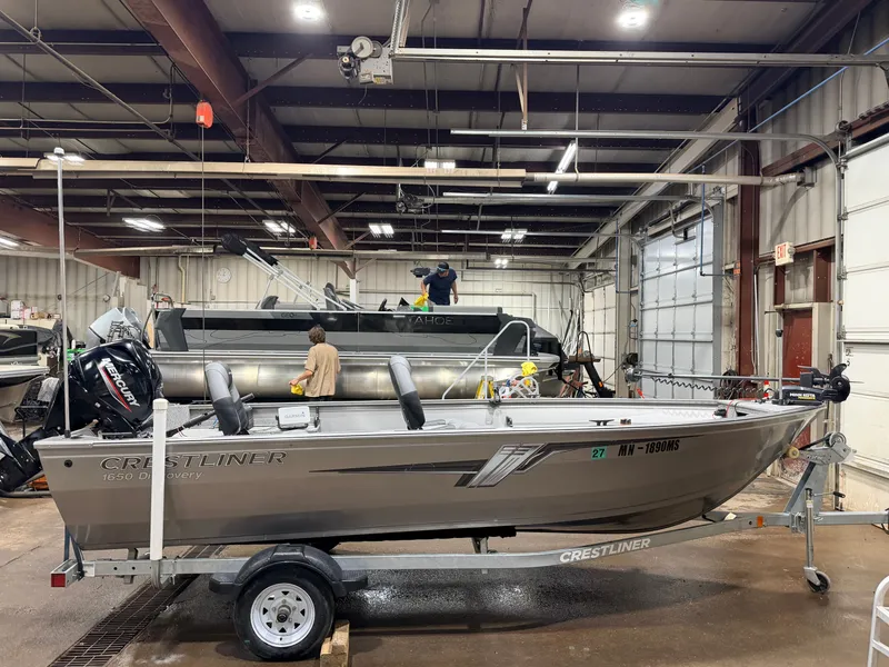 Slide: The Image of Crestliner 1650 Discovery Aluminum Fishing Boat - $13,995 2021 - 45
