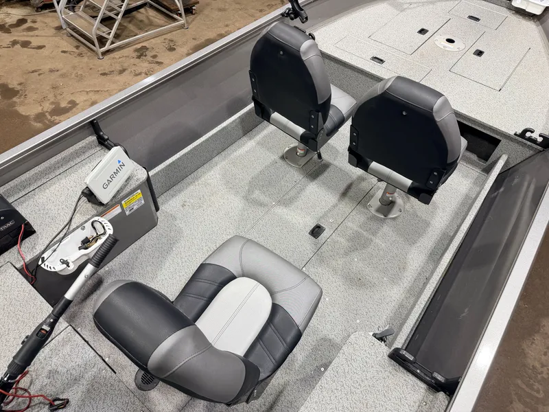 Slide: The Image of Crestliner 1650 Discovery Aluminum Fishing Boat - $13,995 2021 - 6