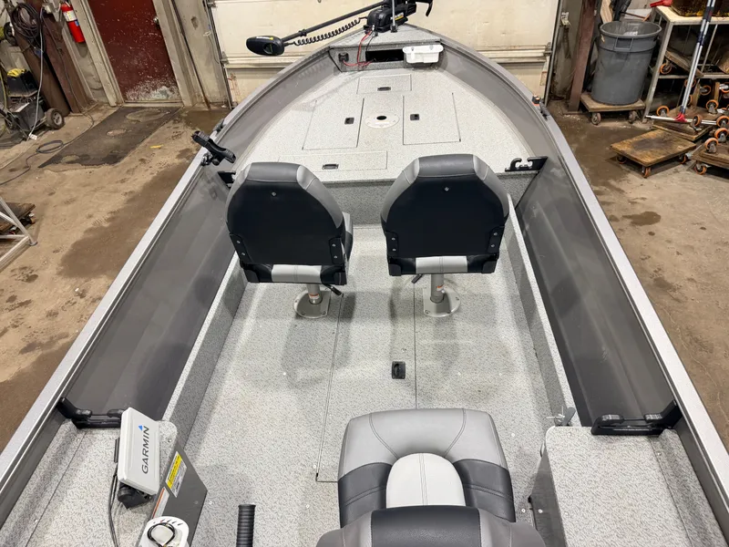 Slide: The Image of Crestliner 1650 Discovery Aluminum Fishing Boat - $13,995 2021 - 8