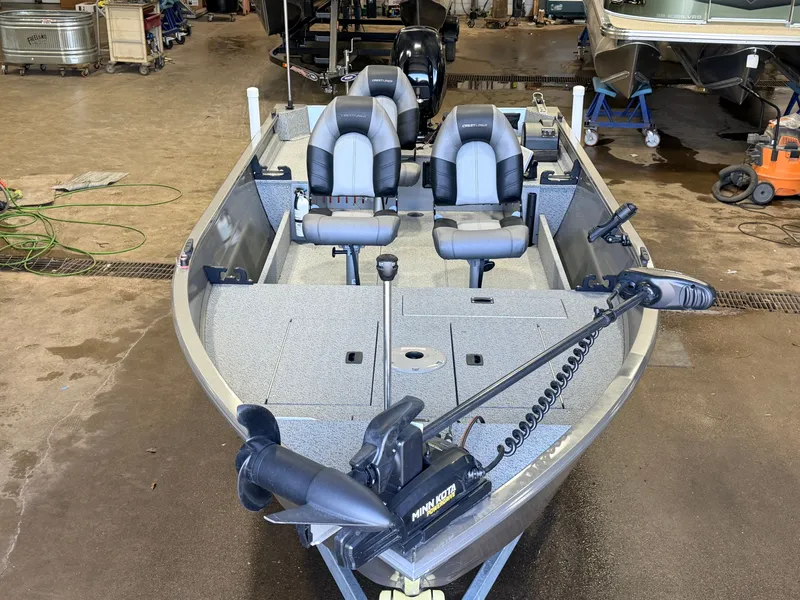 Slide: The Image of Crestliner 1650 Discovery Aluminum Fishing Boat - $13,995 2021 - 9