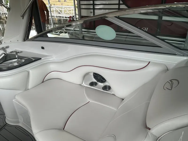 Slide: The Image of Crownline Boats Bowrider 320 LS 2008 - 7