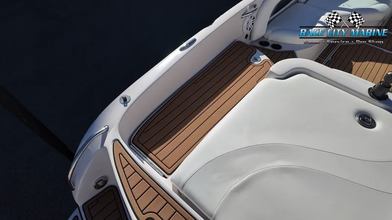 Slide: The Image of Nautique SV-211 2005 - 12