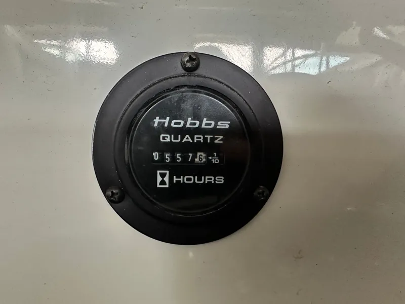 Slide: The Image of Hobbs Quartz hour meter on 2008 Cobalt 323. - 18