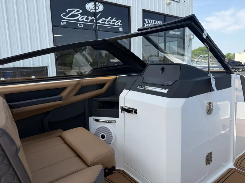 Slide: The Image of Cobalt R8 Surf 2026 - 13