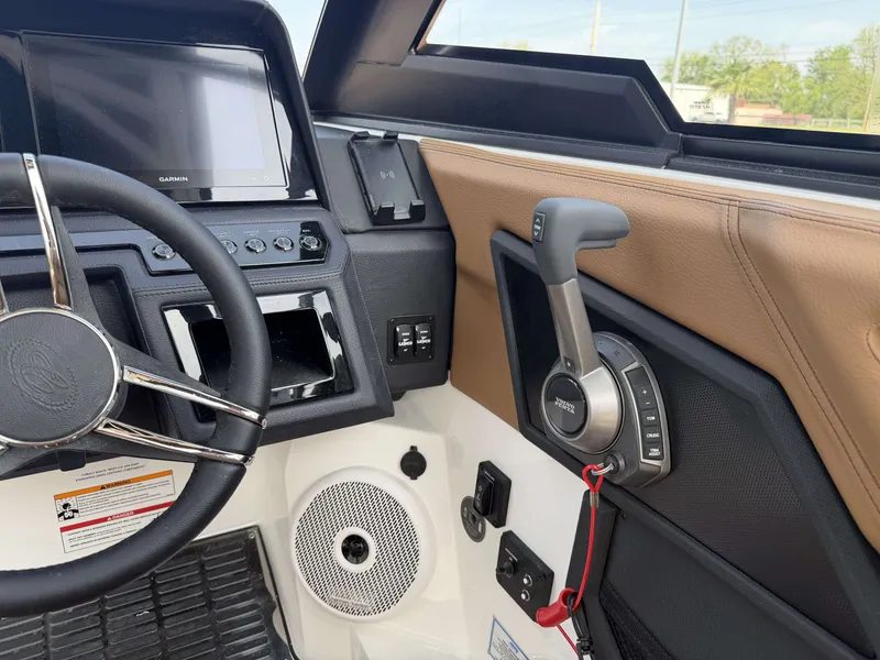 Slide: The Image of Cobalt R8 Surf 2026 - 15