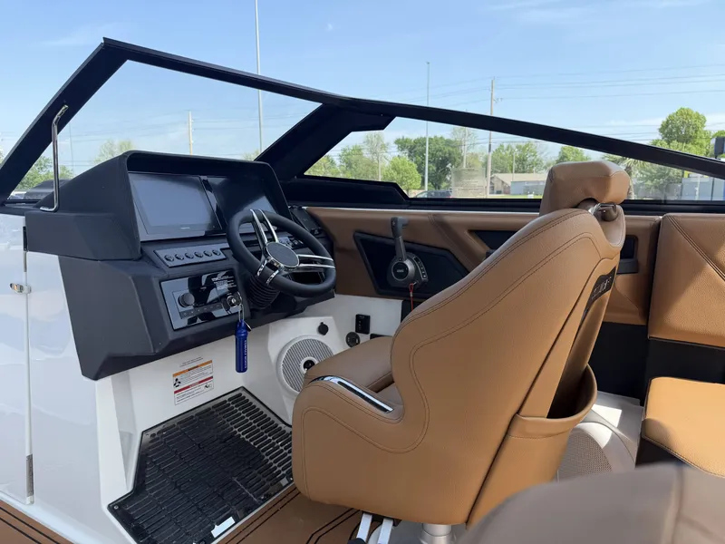 Slide: The Image of Cobalt R8 Surf 2026 - 26