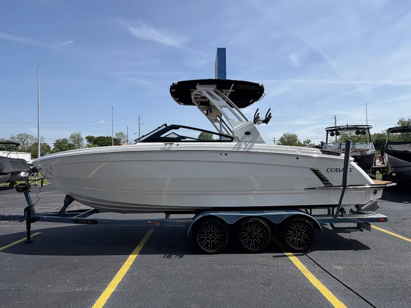 Slide: The Image of Cobalt R8 Surf 2026 - 5