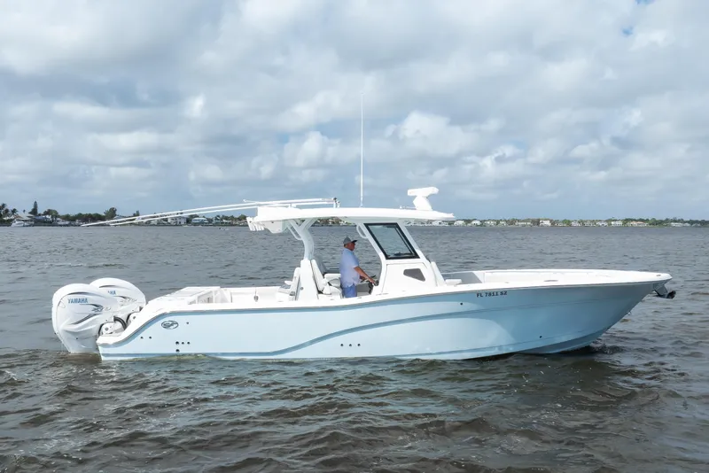 Slide: The Image of 2021 Sea Fox 368 Commander starboard profile - 24