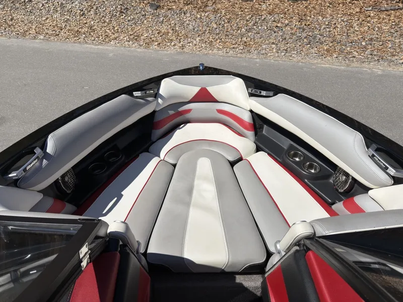 Slide: The Image of Malibu Wakesetter 23 LSV 2016 - 10