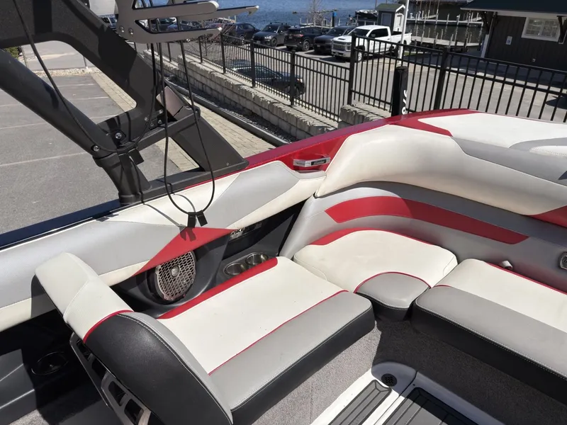 Slide: The Image of Malibu Wakesetter 23 LSV 2016 - 12