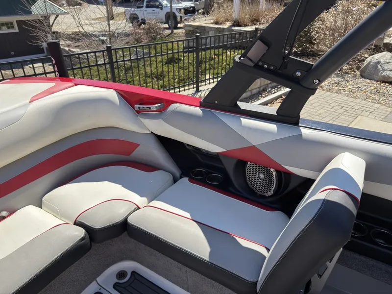 Slide: The Image of Malibu Wakesetter 23 LSV 2016 - 13