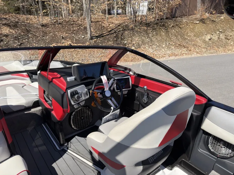 Slide: The Image of Malibu Wakesetter 23 LSV 2016 - 15