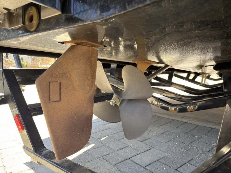 Slide: The Image of Malibu Wakesetter 23 LSV 2016 - 27