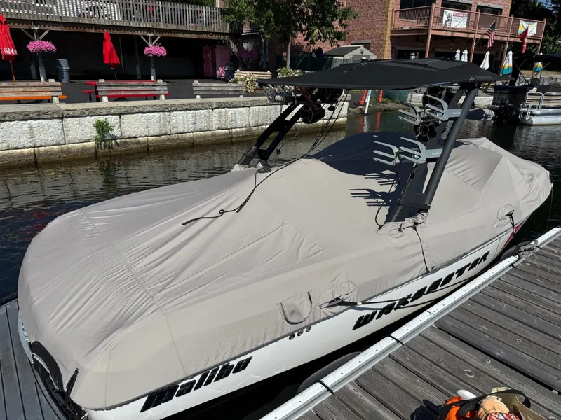Slide: The Image of Malibu Wakesetter 23 LSV 2016 - 8