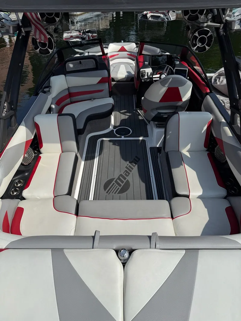 Slide: The Image of Malibu Wakesetter 23 LSV 2016 - 9