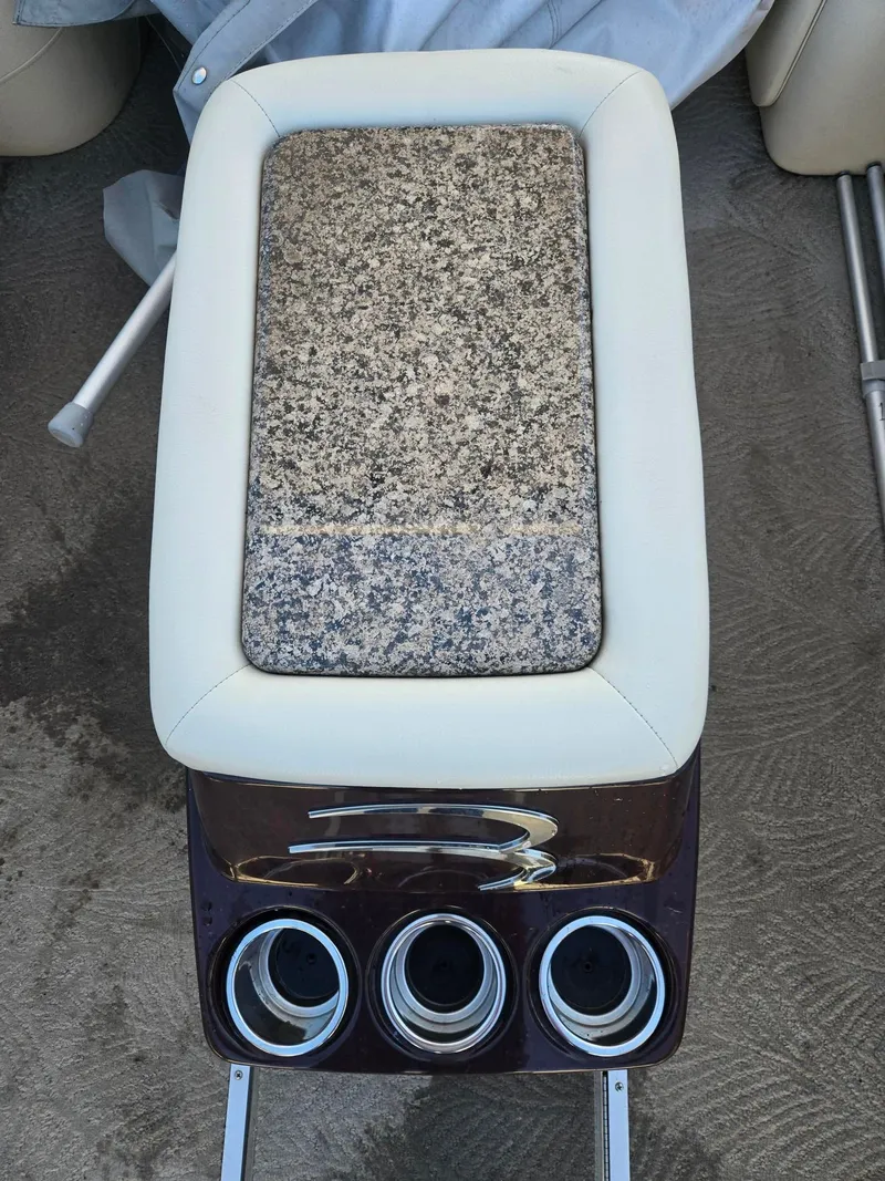Slide: The Image of Bennington 2875RLTD 2007 - 11