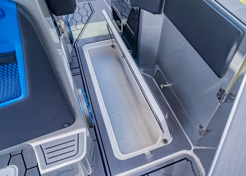 Slide: The Image of Fountain 38 SCX 2023 - 27