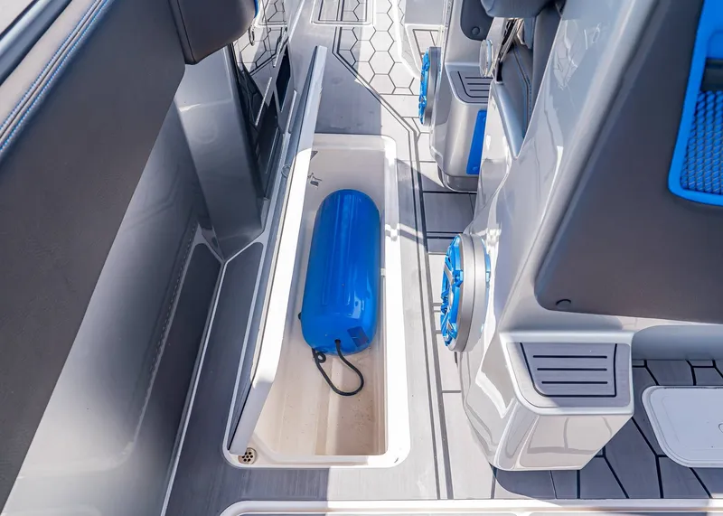 Slide: The Image of Fountain 38 SCX 2023 - 28