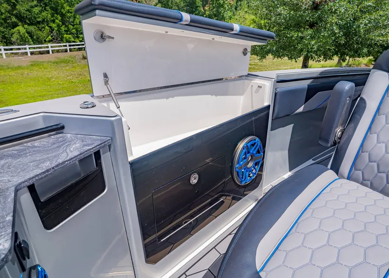 Slide: The Image of Fountain 38 SCX 2023 - 45