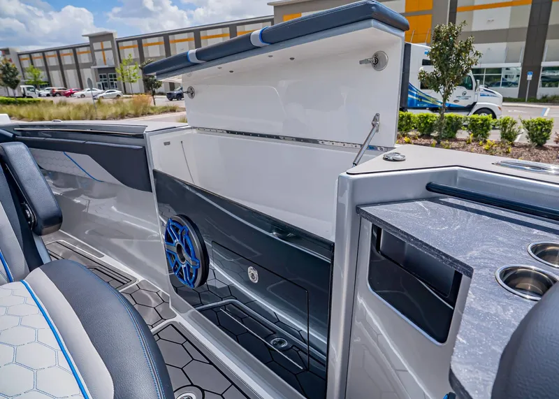 Slide: The Image of Fountain 38 SCX 2023 - 46