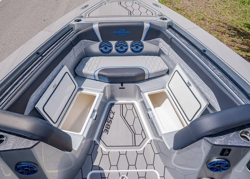 Slide: The Image of Fountain 38 SCX 2023 - 50