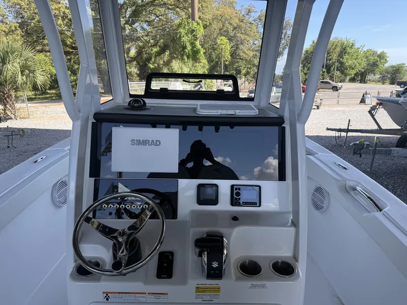 Slide: The Image of Sea Pro 242 DLX 2026 - 6