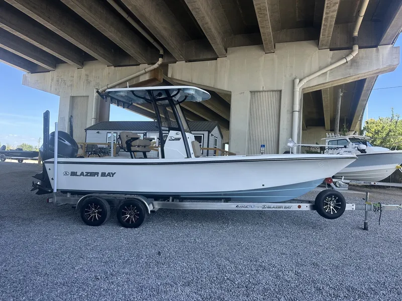 The Image of Blazer Bay 2440 2026 - 1