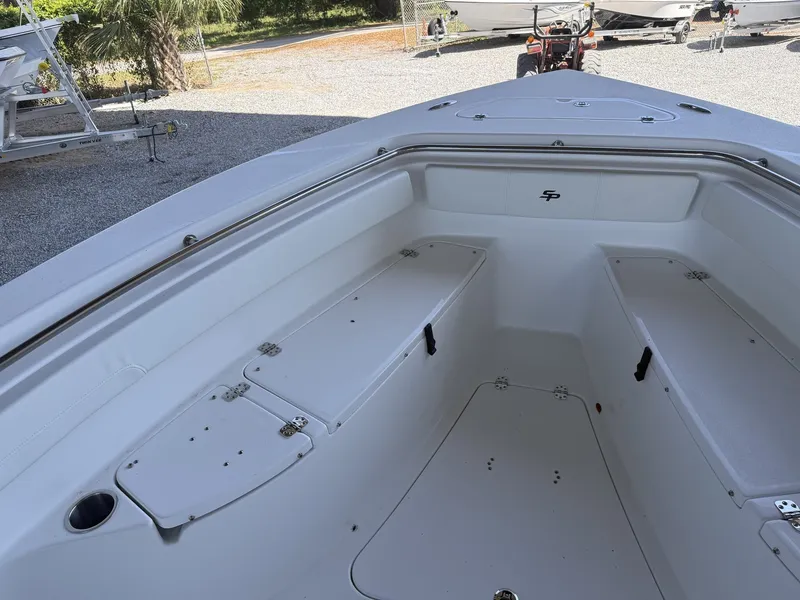 Slide: The Image of Sea Pro 242 DLX 2026 - 14