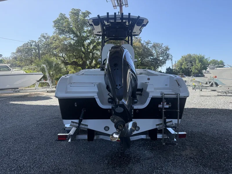 Slide: The Image of Sea Pro 222 Center Console 2026 - 4