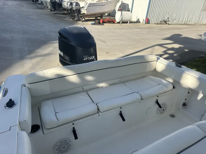 Slide: The Image of Interior of a 2023 Sea Hunt Ultra 235 SE boat with Yamaha 250 engine. - 9