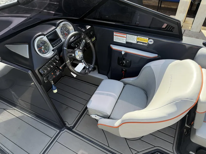 Slide: The Image of Moomba Mojo 2017 - 15