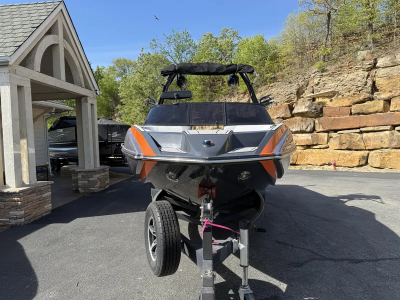 Slide: The Image of Moomba Mojo 2017 - 3