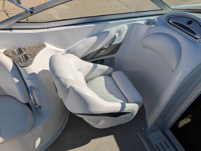 Slide: The Image of Crownline Boats 255 CCR 2007 - 15