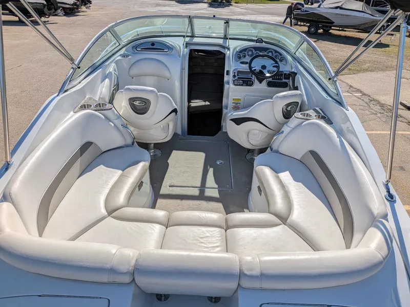Slide: The Image of Crownline Boats 255 CCR 2007 - 8