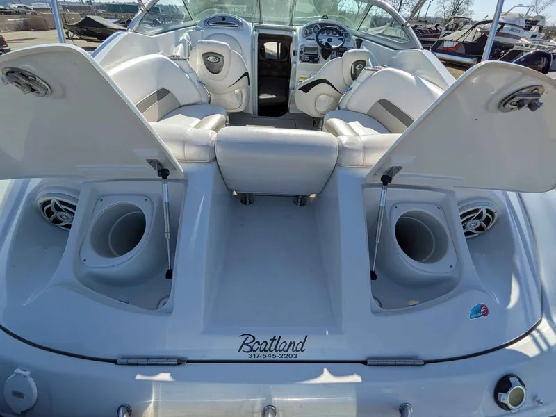 Slide: The Image of Crownline Boats 255 CCR 2007 - 9
