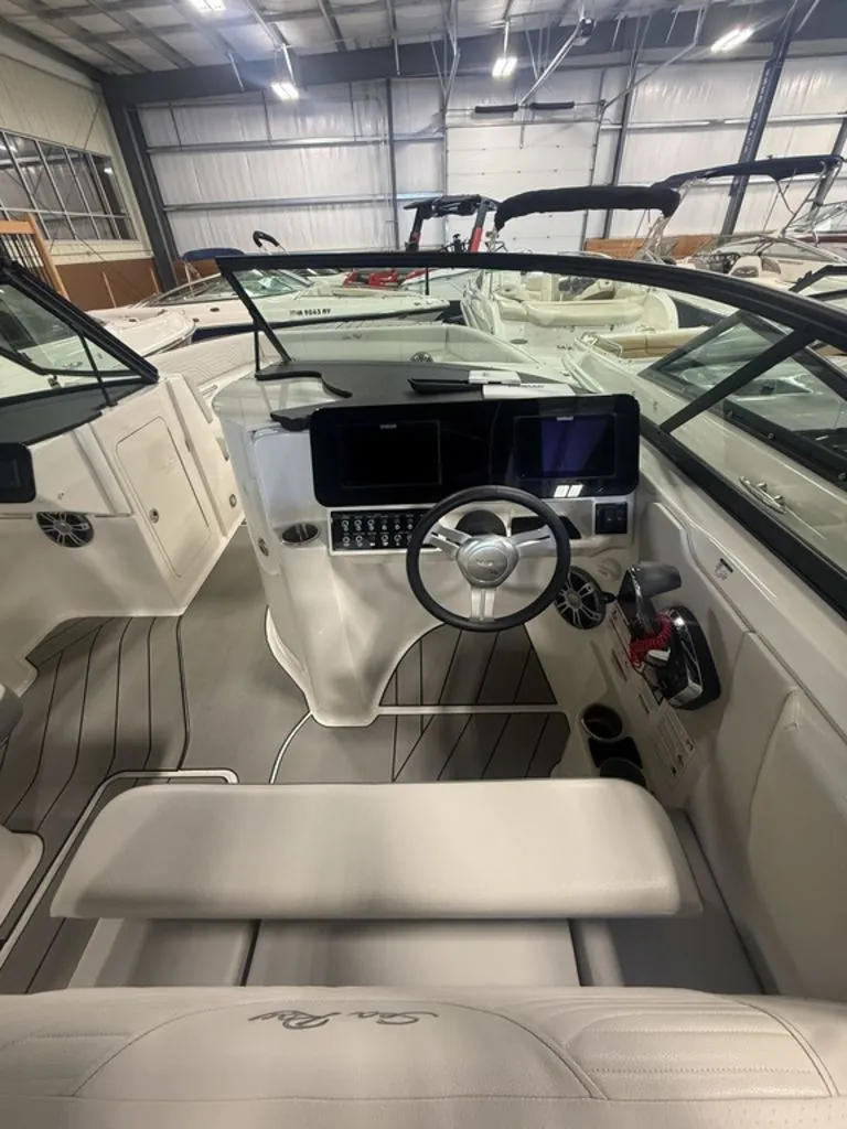 Slide: The Image of Sea Ray SDX 270 Surf 2025 - 12