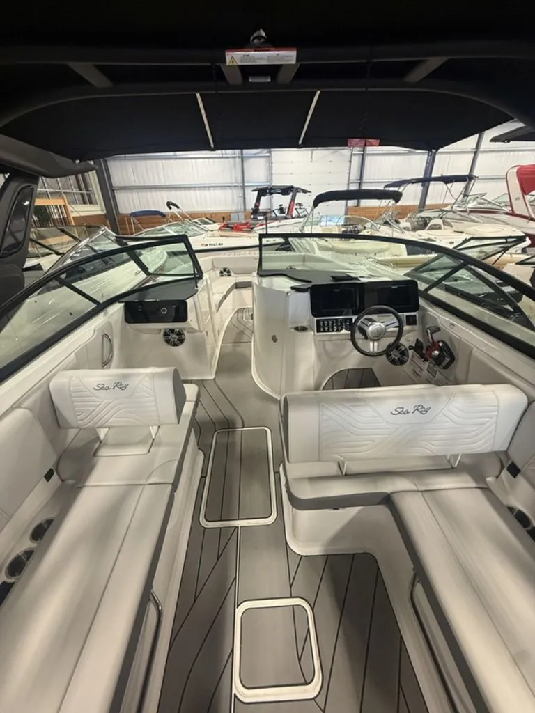Slide: The Image of Sea Ray SDX 270 Surf 2025 - 14