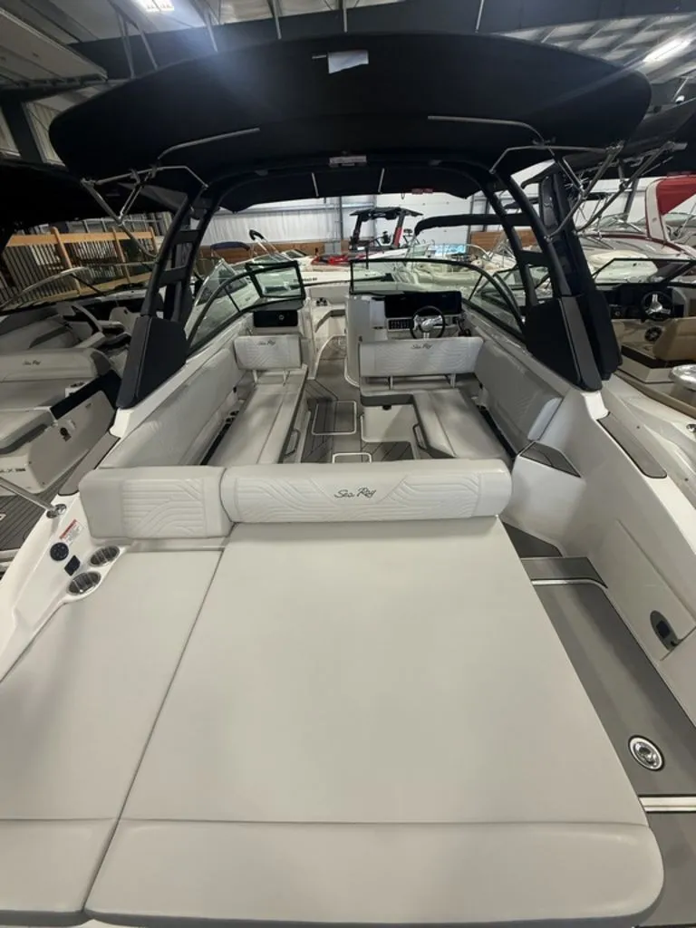 Slide: The Image of Sea Ray SDX 270 Surf 2025 - 19