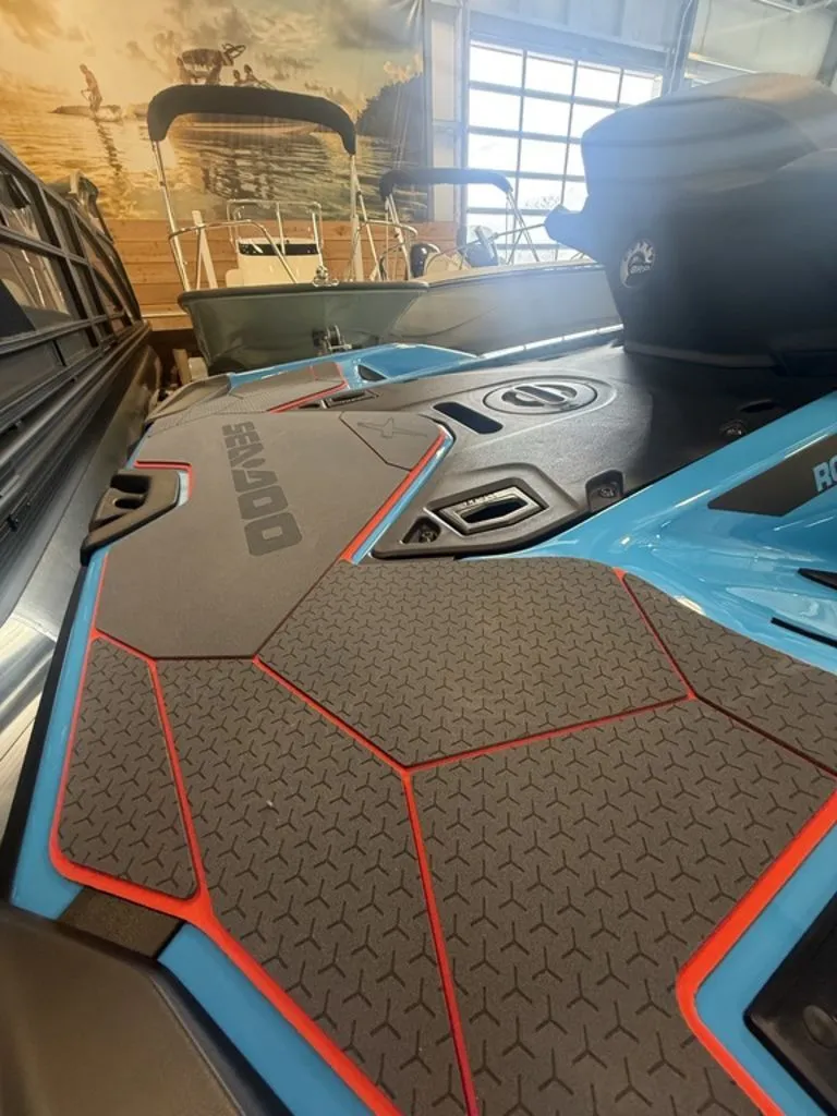 Slide: The Image of Sea-Doo RXT-X™ 325 Gulfstream Blue Premium 2026 - 11