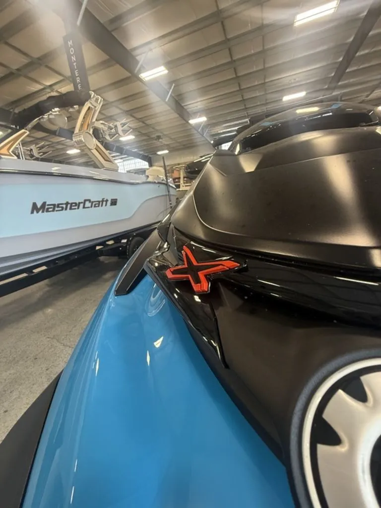 Slide: The Image of Sea-Doo RXT-X™ 325 Gulfstream Blue Premium 2026 - 8