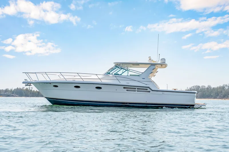 The Image of Tiara 4100 Open 2002 - 0