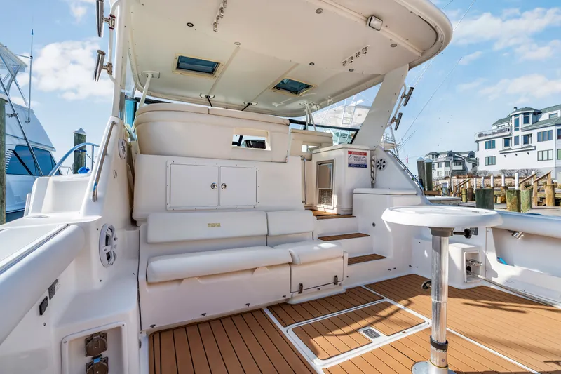 Slide: The Image of Tiara 4100 Open 2002 - 19