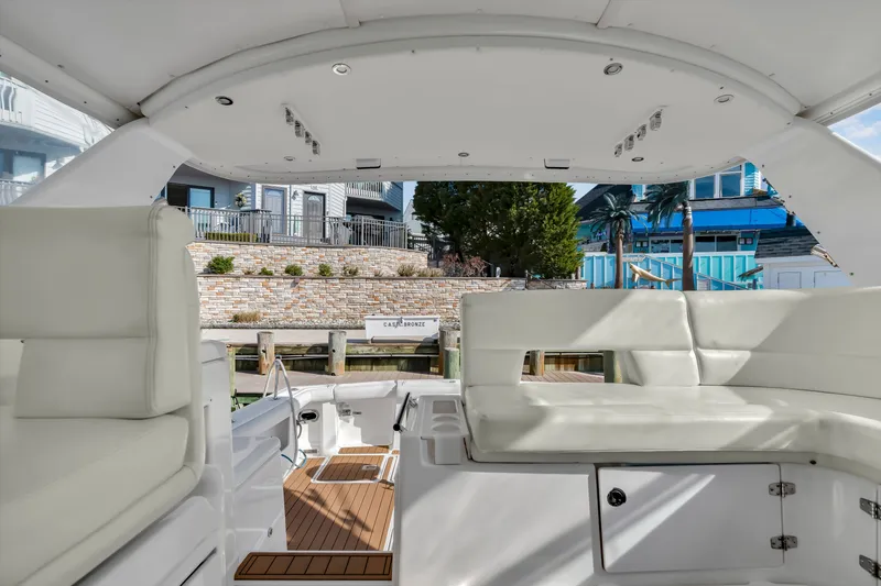 Slide: The Image of Tiara 4100 Open 2002 - 35