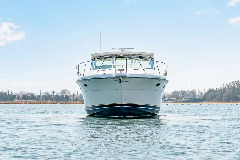 Slide: The Image of Tiara 4100 Open 2002 - 4