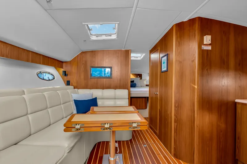 Slide: The Image of Tiara 4100 Open 2002 - 41