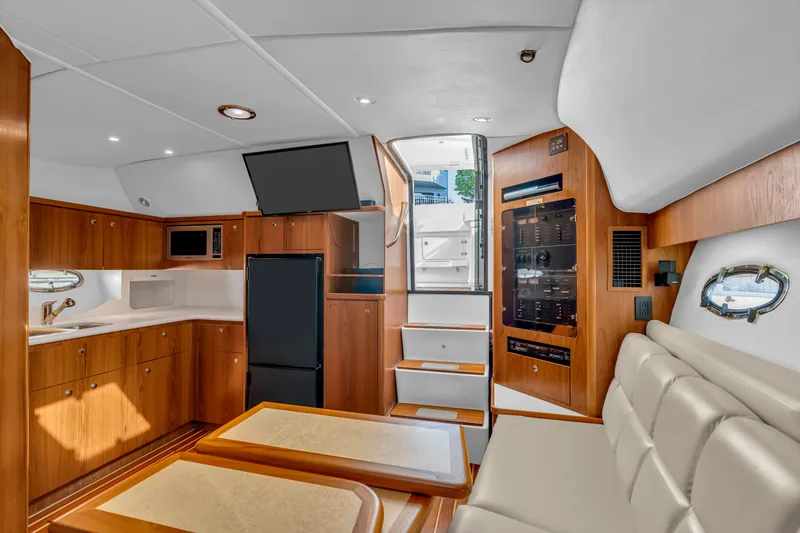 Slide: The Image of Tiara 4100 Open 2002 - 45