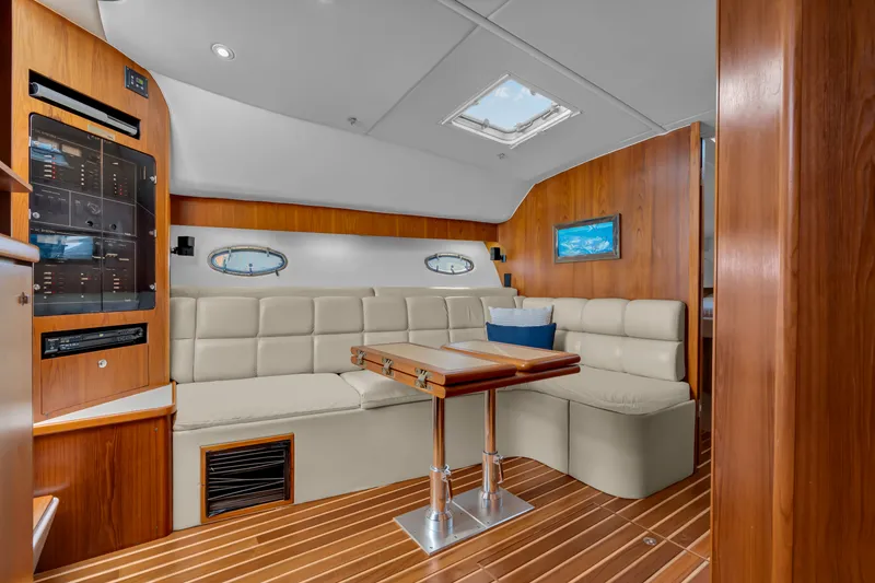 Slide: The Image of Tiara 4100 Open 2002 - 46