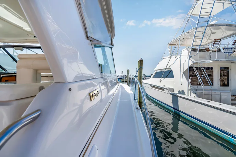 Slide: The Image of Tiara 4100 Open 2002 - 58