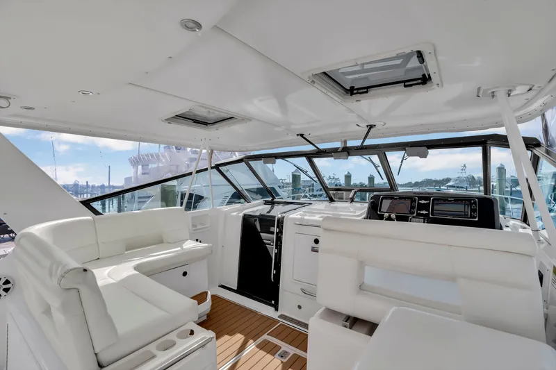 Slide: The Image of Tiara 4100 Open 2002 - 74