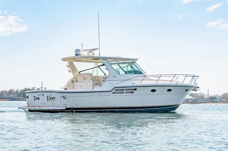 Slide: The Image of Tiara 4100 Open 2002 - 8